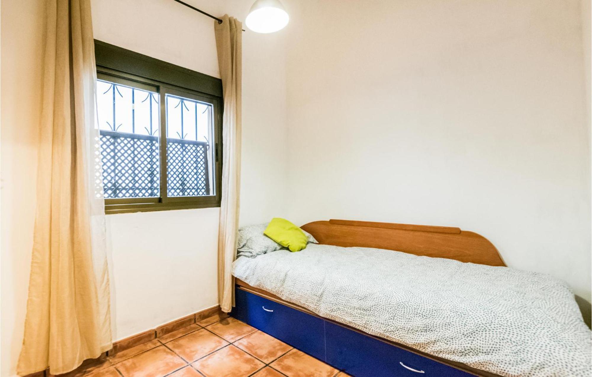 Lovely Apartment In Cordoba With Kitchen Córdoba Exterior foto