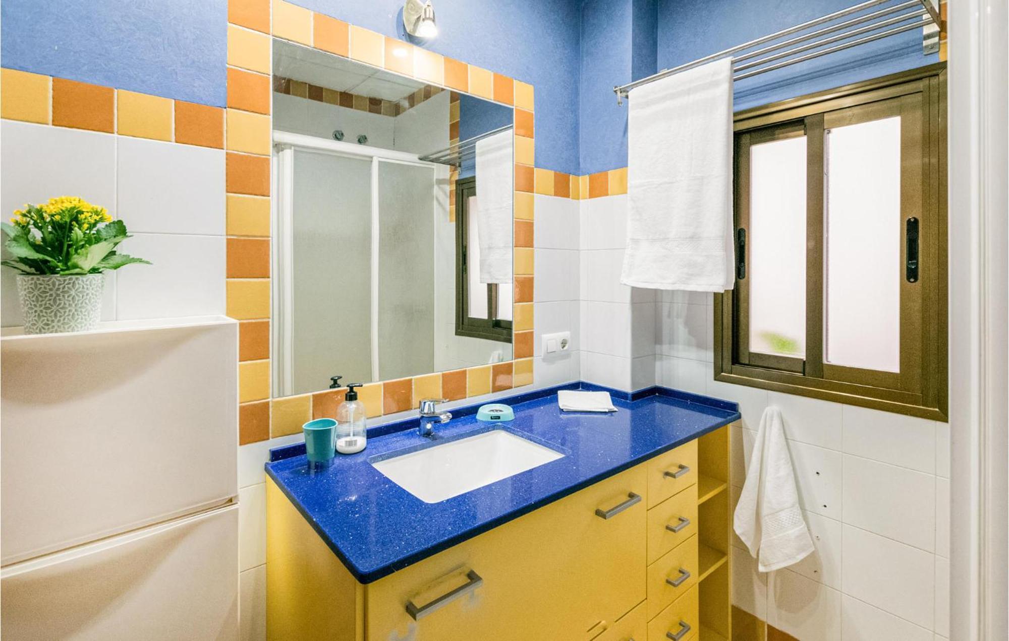 Lovely Apartment In Cordoba With Kitchen Córdoba Exterior foto